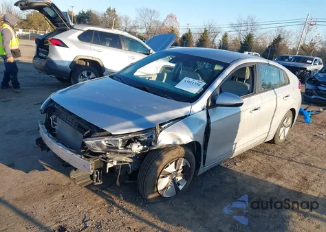 2020 Hyundai Ioniq Hybrid Blue z USA, uszkodzony, nr VIN KMHC65LC2LU241789